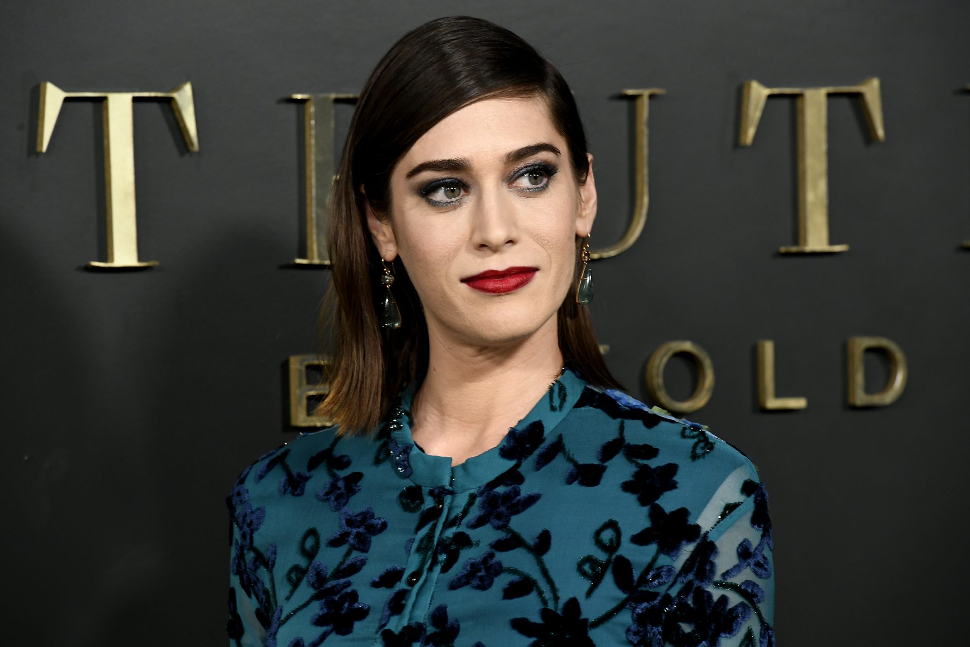 Lizzy Caplan