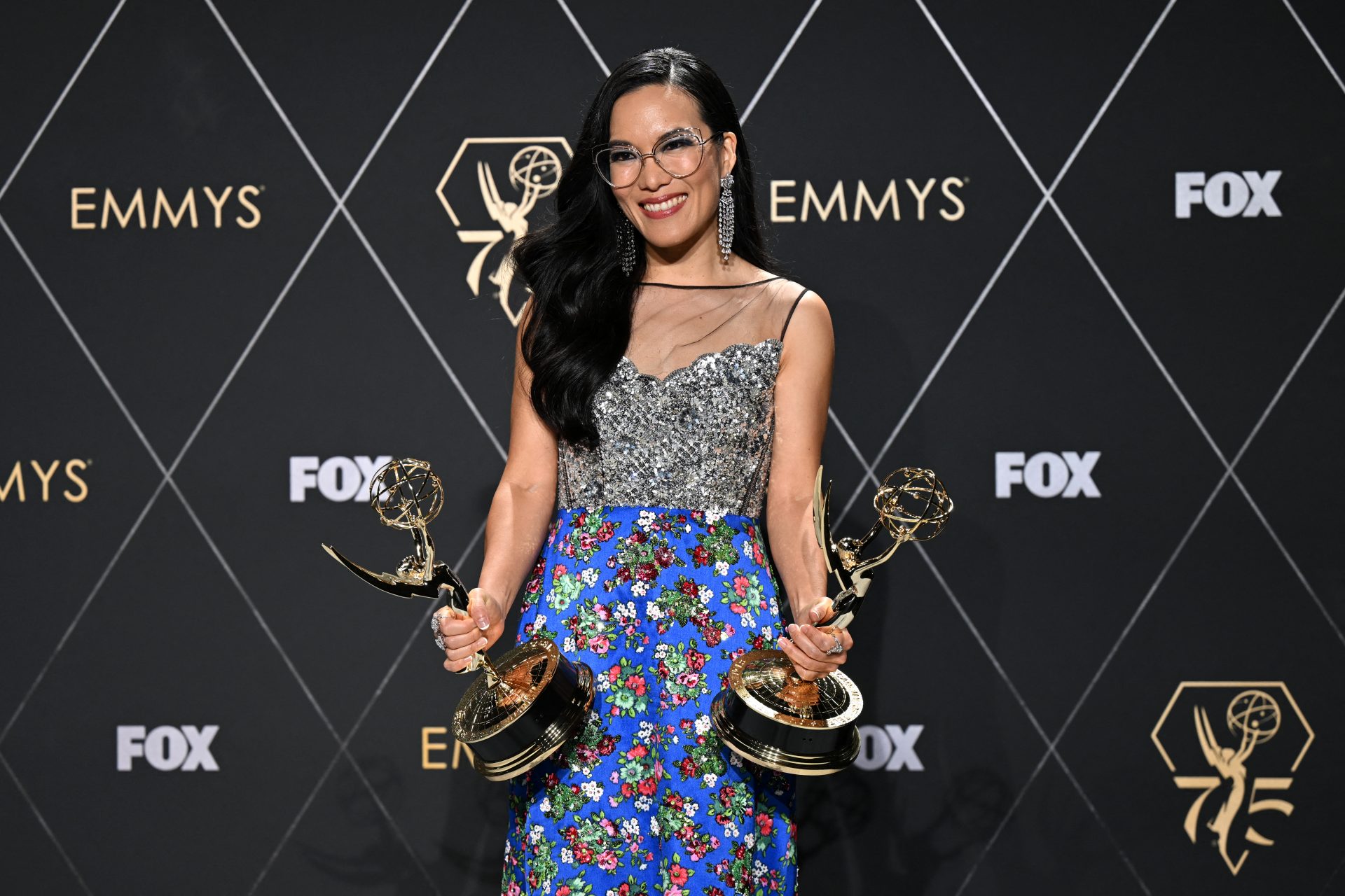 Who's Ali Wong, the winner of Golden Globe and Emmy awards for 'Beef'?