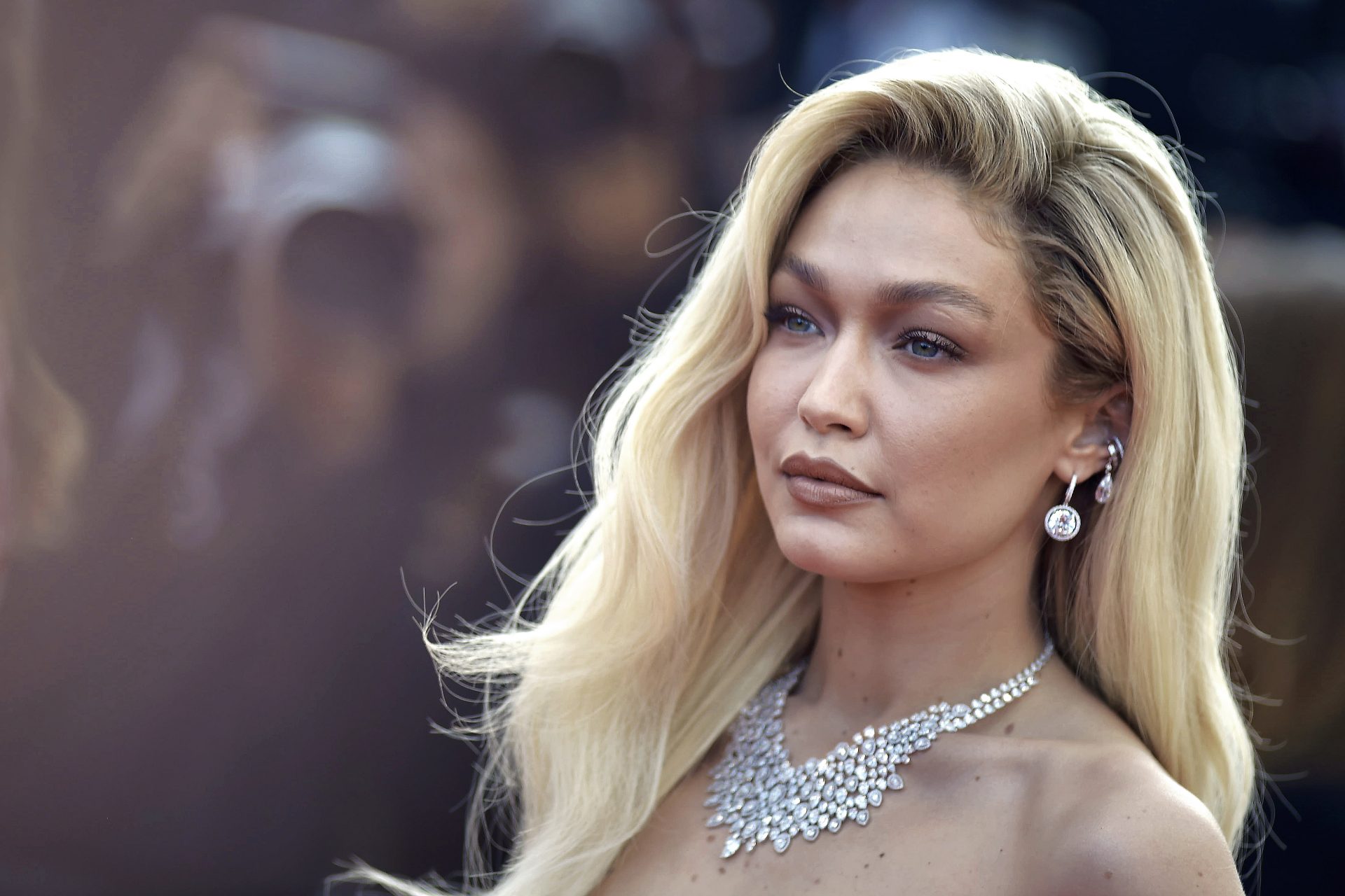 Gigi Hadid: She supports the Palestinian cause, but not violence 