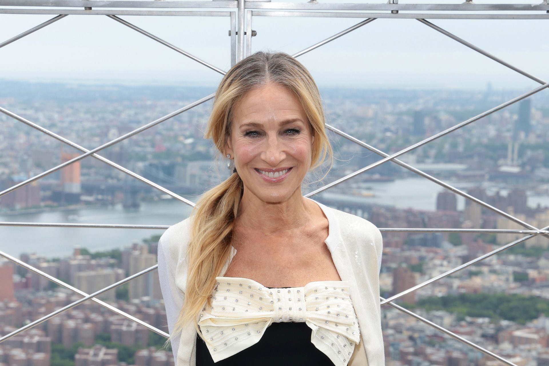 Actress Sarah Jessica Parker says she grew up in 'Dickensian poverty'