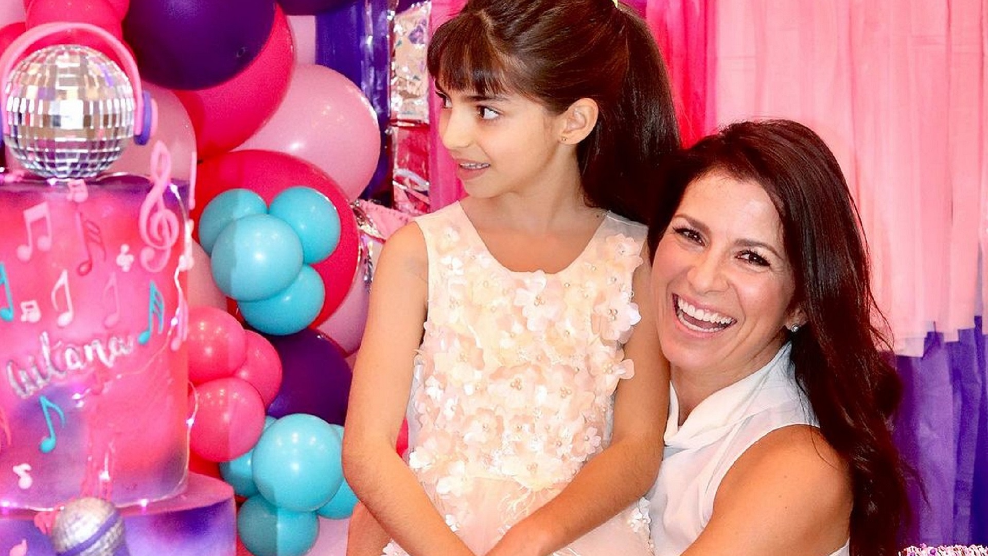 La divertida fiesta de la hija de Eugenio Derbez y Alessandra Rosaldo