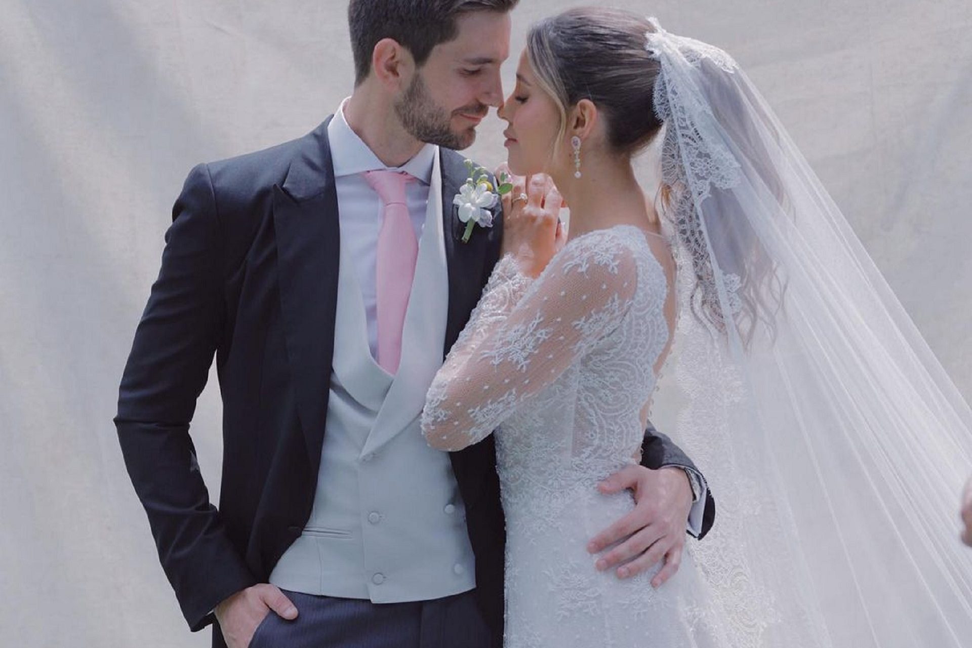 Vestidos de la diseñadora española Rosa Clará