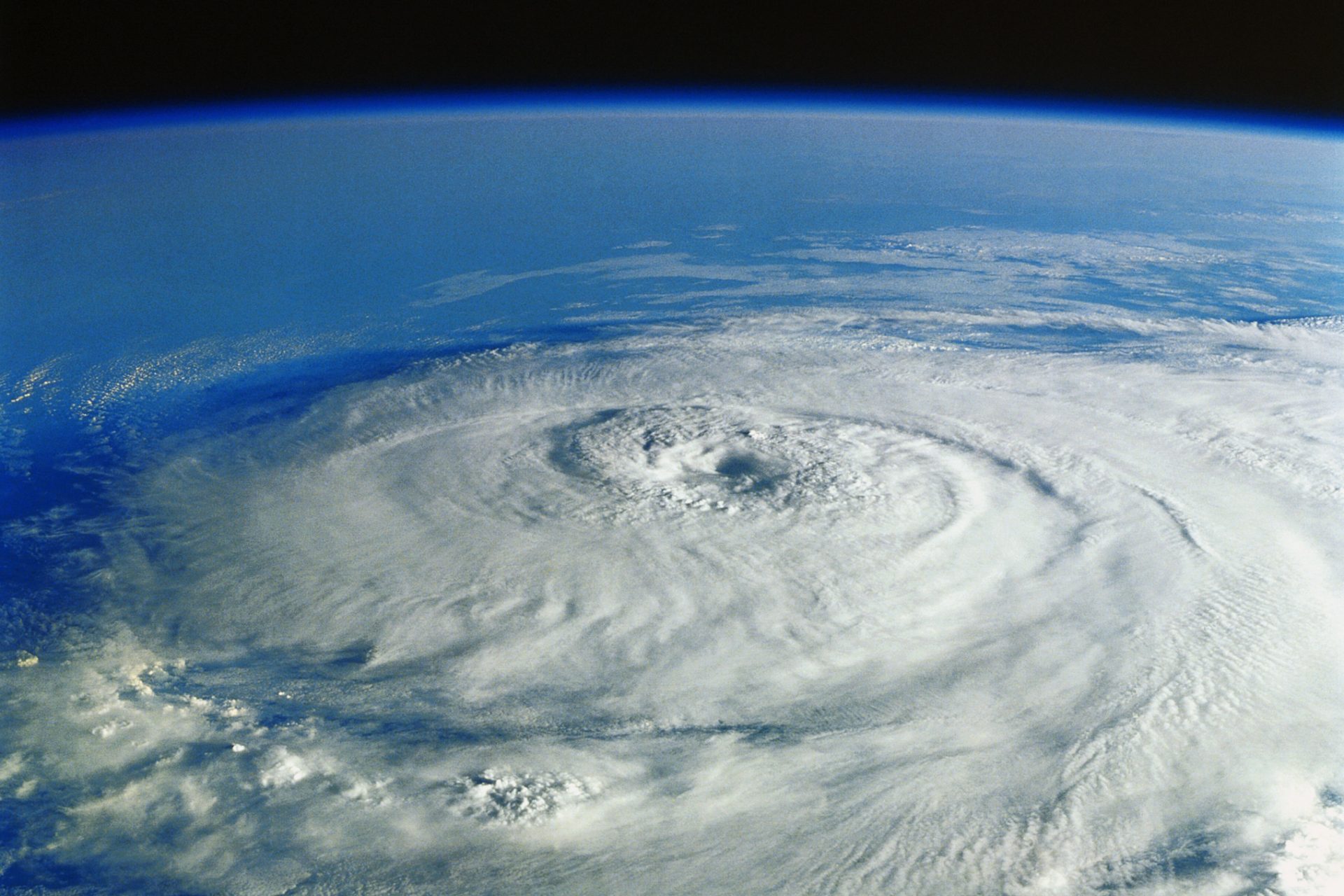 The largest hurricane in the history of the world 