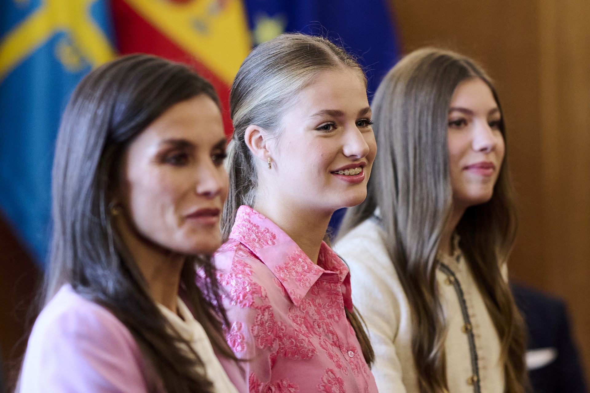 Letizia ha confiado en Eva Fernández para los looks de sus hijas