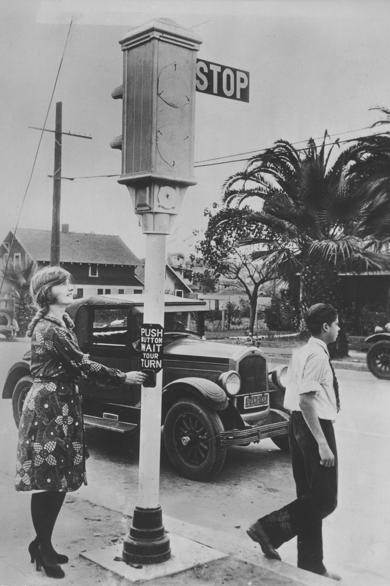 The first automatic traffic light 