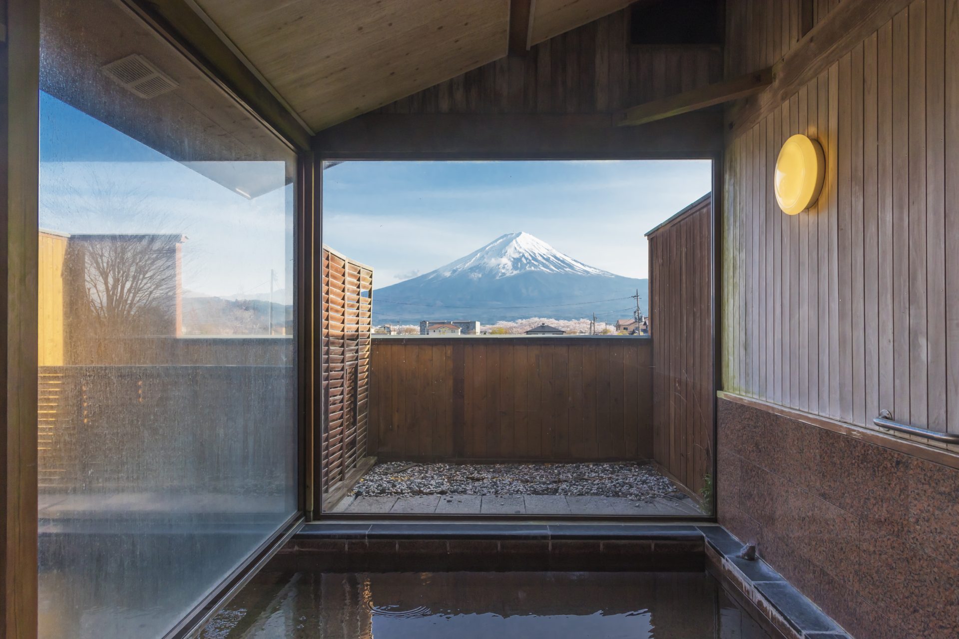 Hot springs with a view of Mt. Fuji / Japan