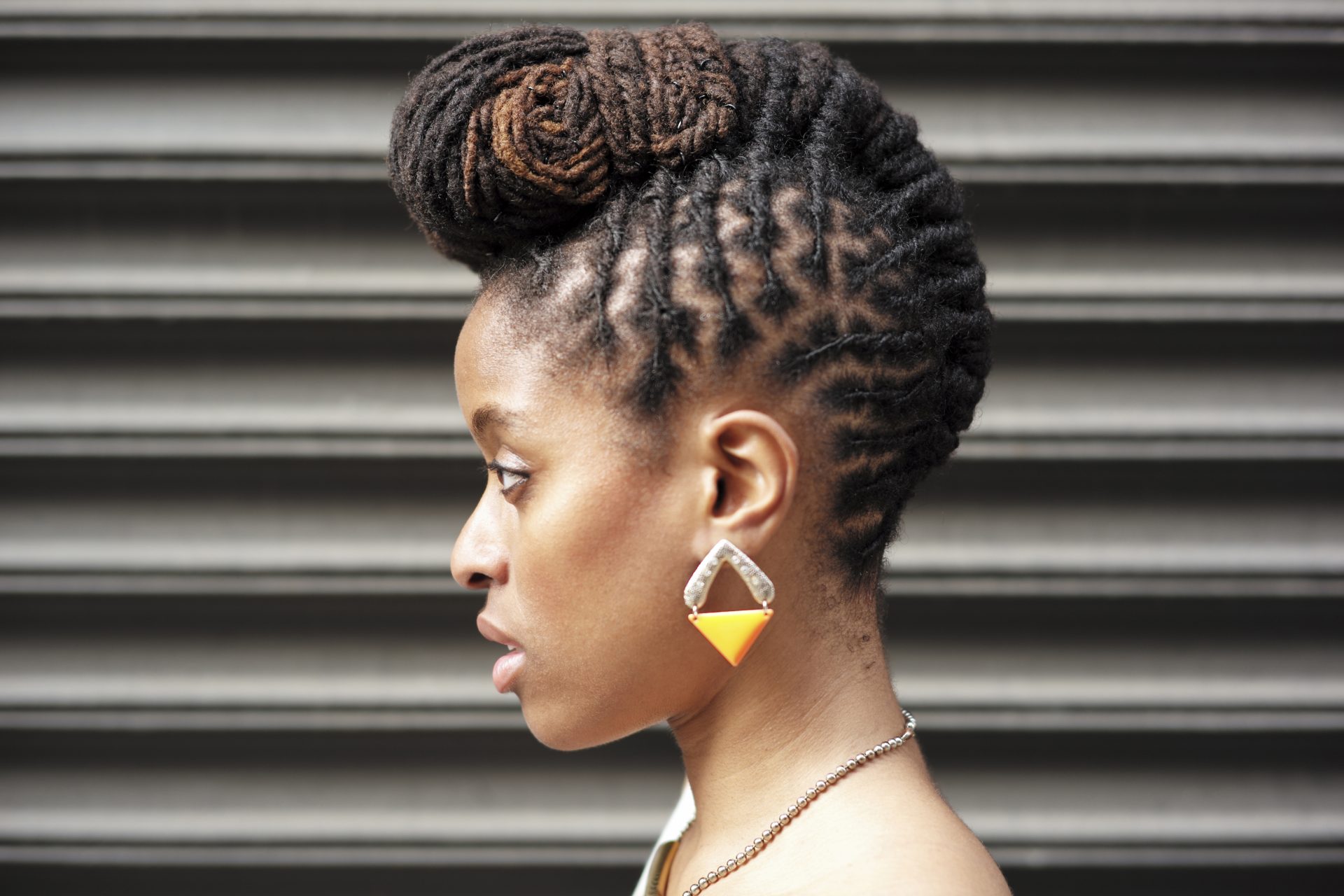 Coupe frontale avec tresses africaines
