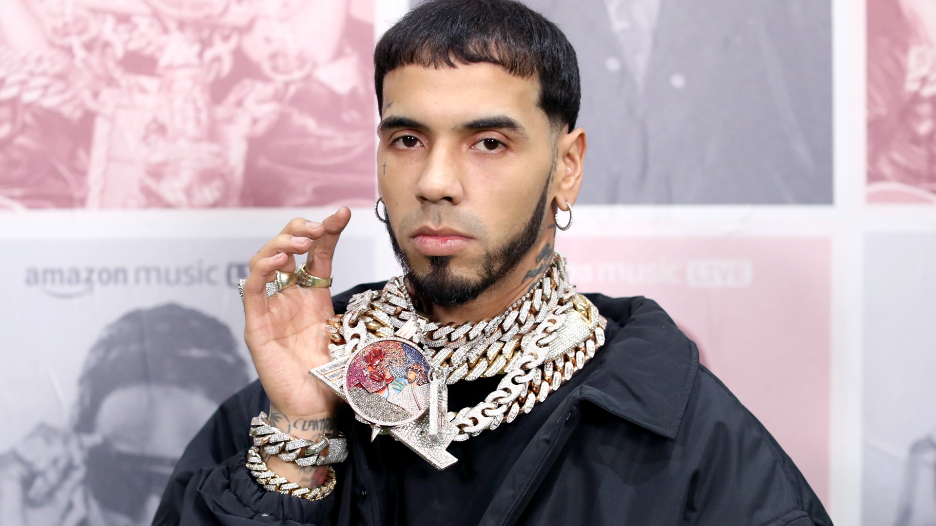 ¡En problemas! Emiten orden contra Anuel AA por demanda millonaria