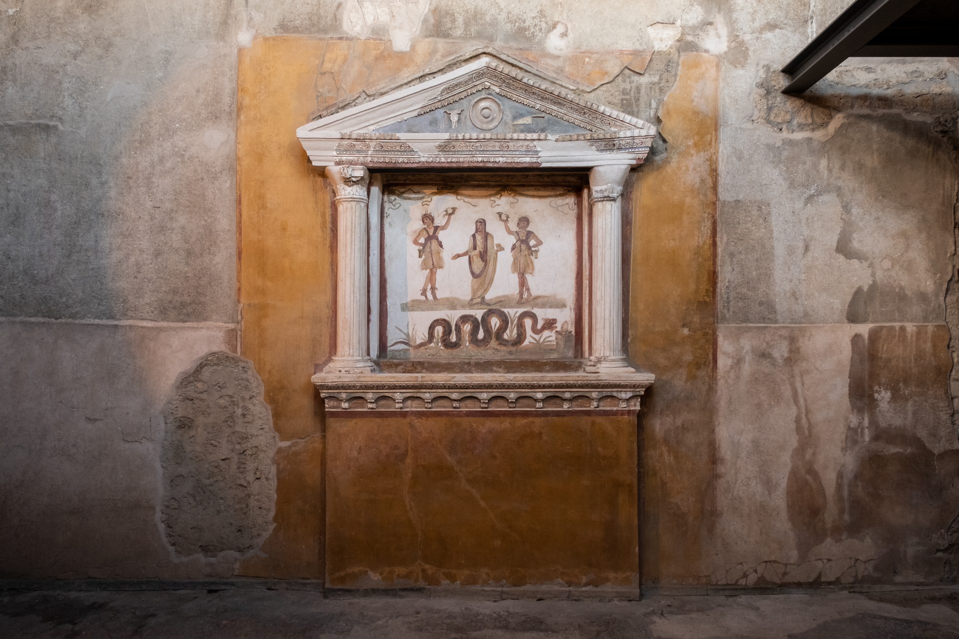 Theft in Pompeii