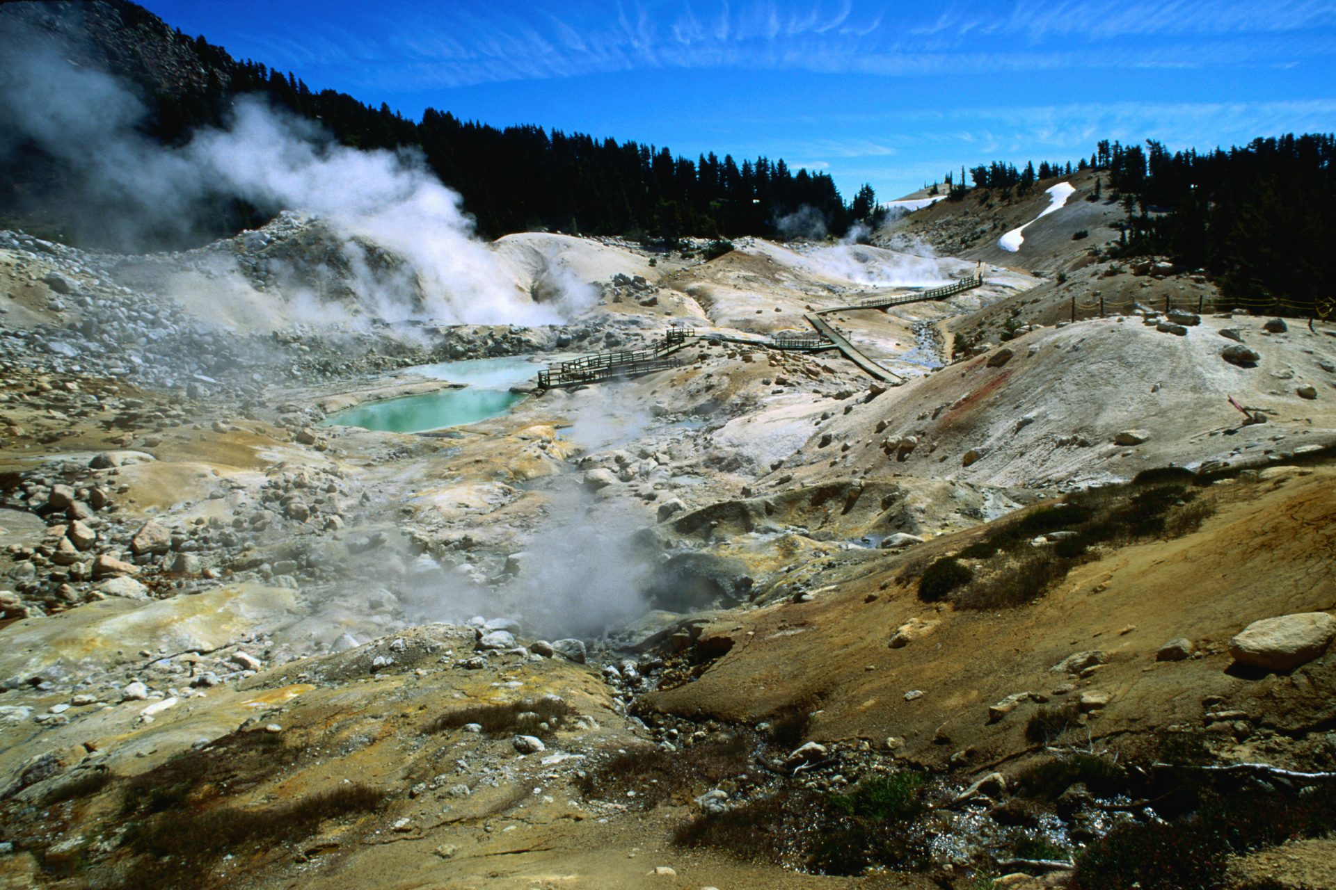 Alternative: Lassen Volcanic National Park, USA
