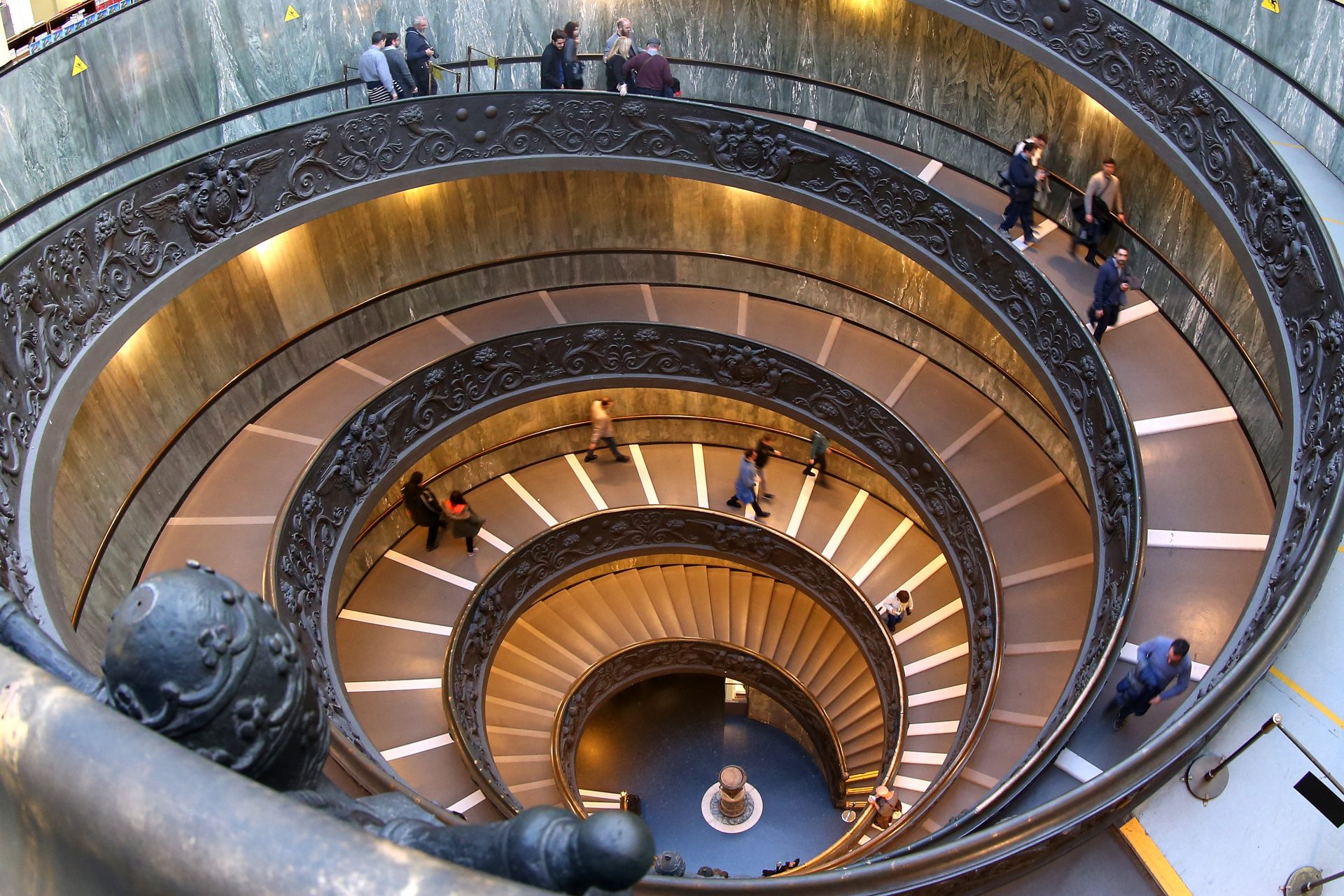 Die Treppe von Bramante, Vatikanische Museen im Vatikanstaat
