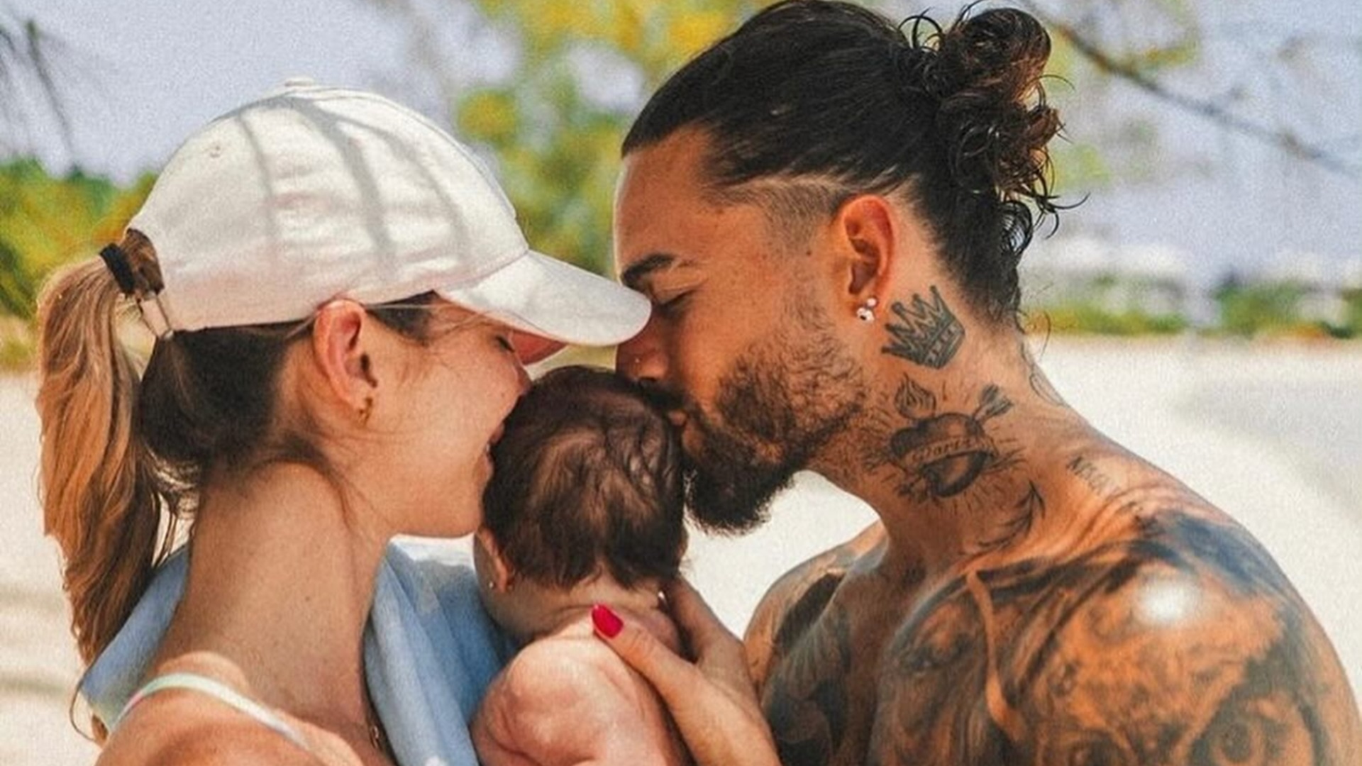 Las vacaciones de Maluma y su familia en la playa