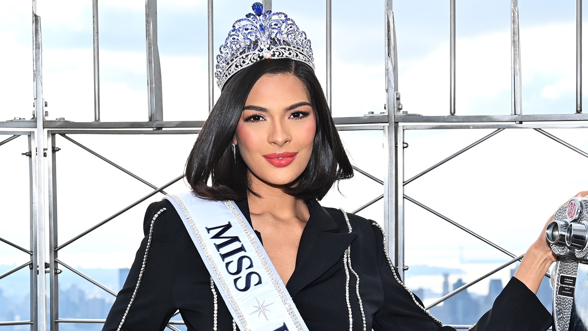 Exilian a Sheynnis Palacios, Miss Universe 2023, de Nicaragua