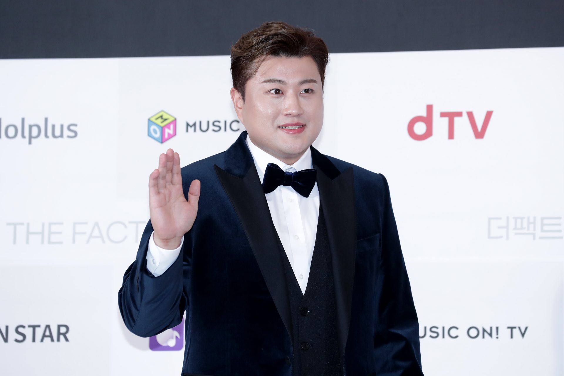 Korean Pavarotti, trot singer Kim Ho-joong's hit-and-run case, attempts to deceive police