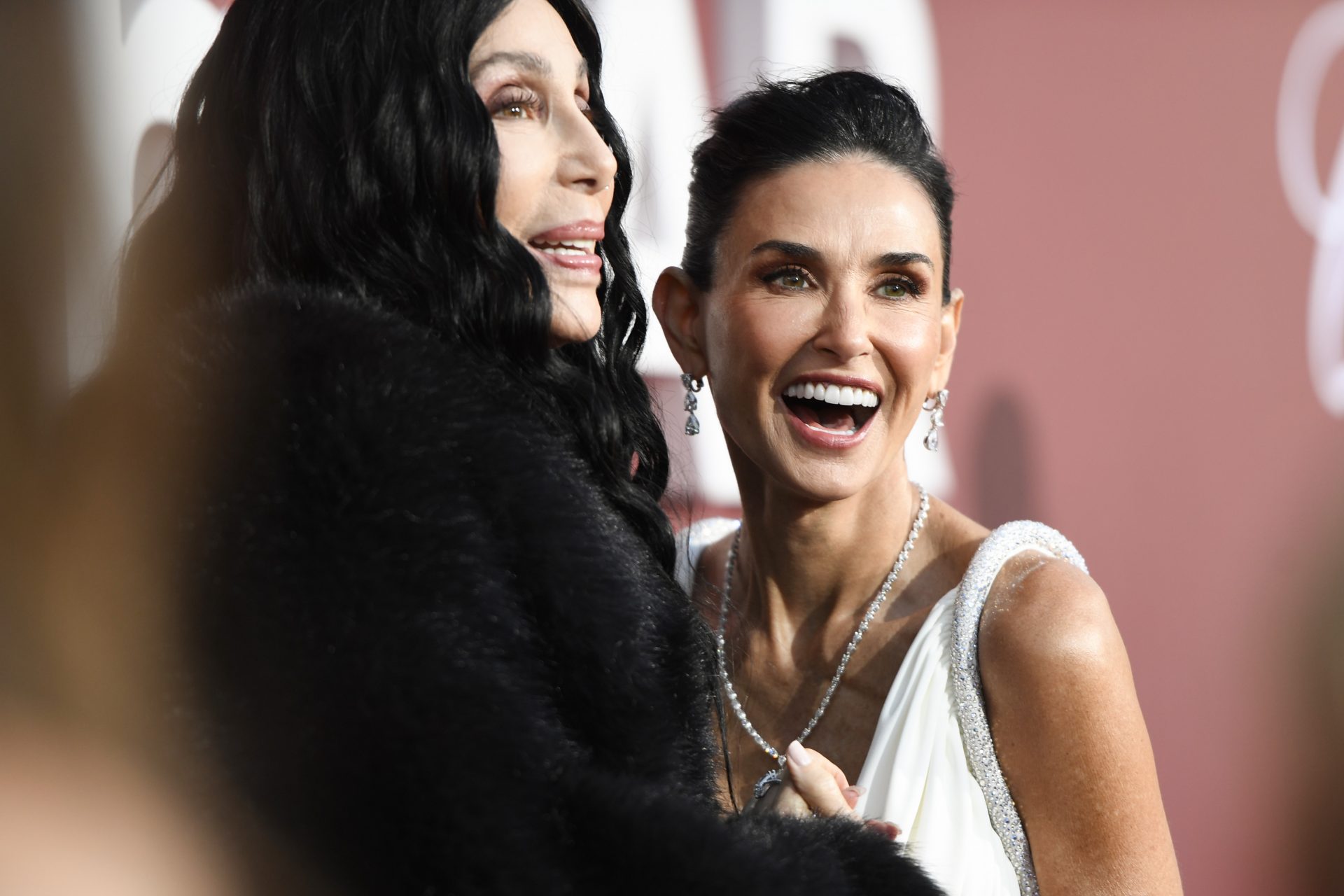 Prominente, die auf dem roten Teppich der amfAR-Gala in Cannes geglänzt haben