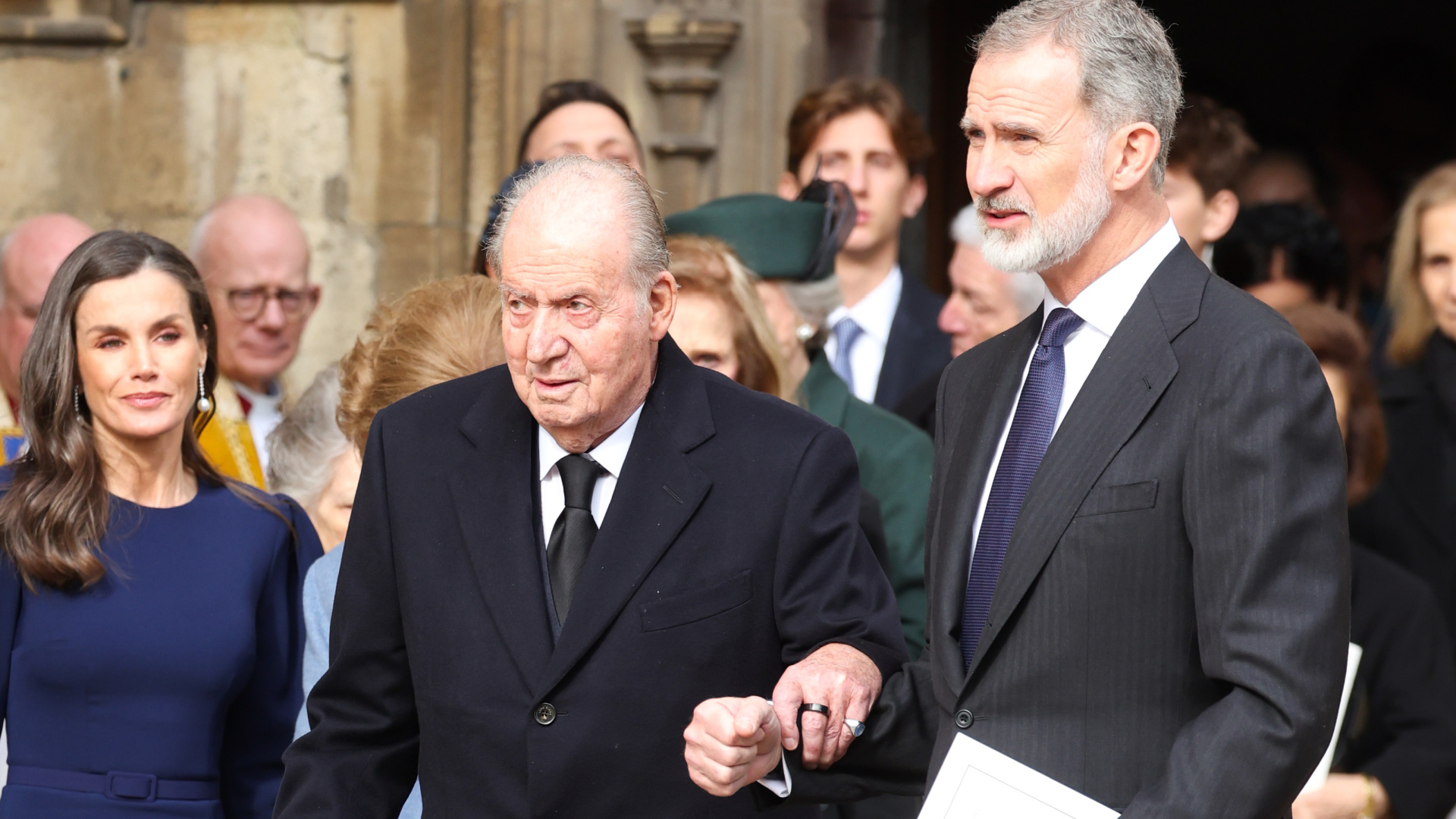 La marcha de su padre, el rey Juan Carlos, a Abu Dabi