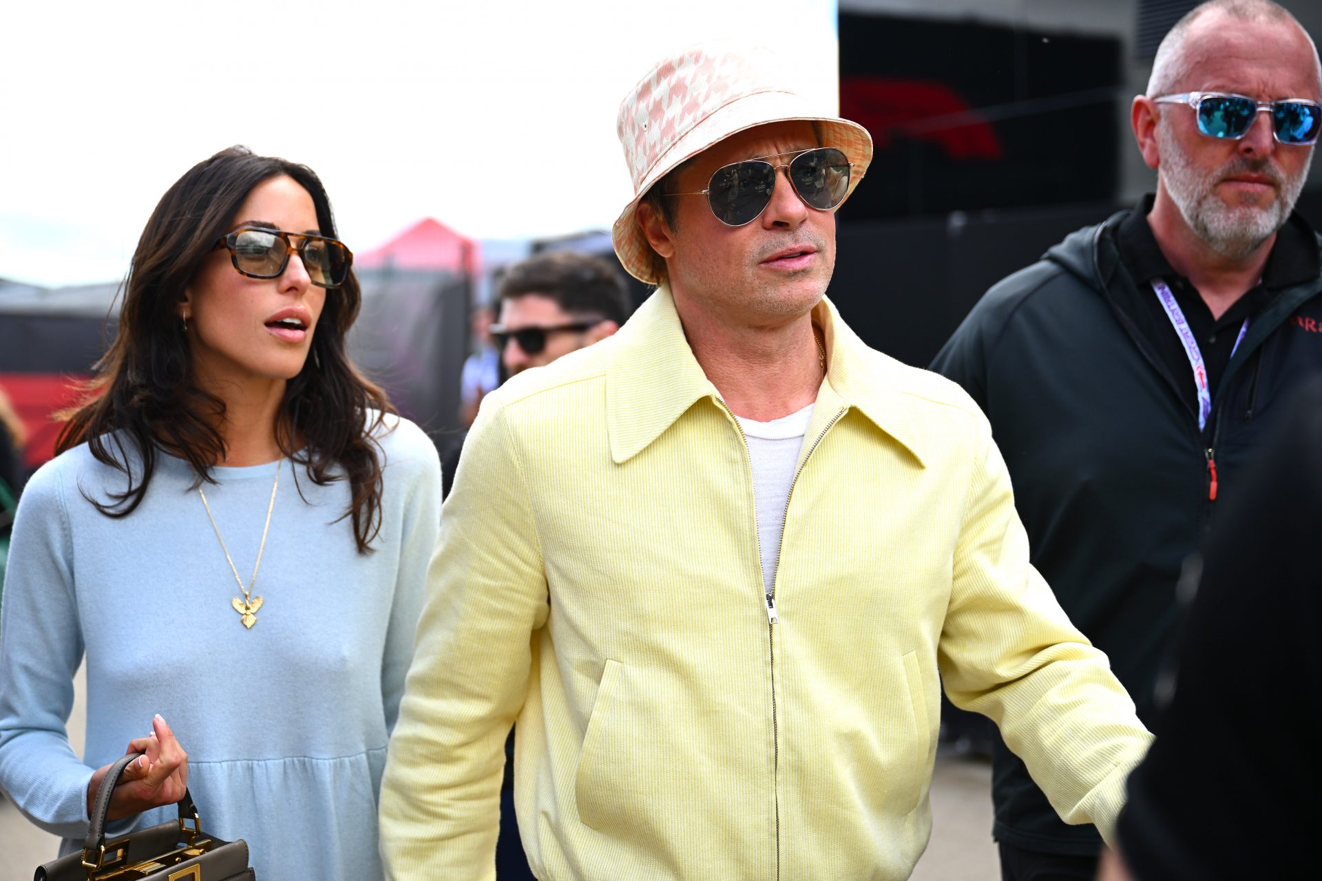 Brad Pitt e Inés de Ramón disfrutaron de la F1