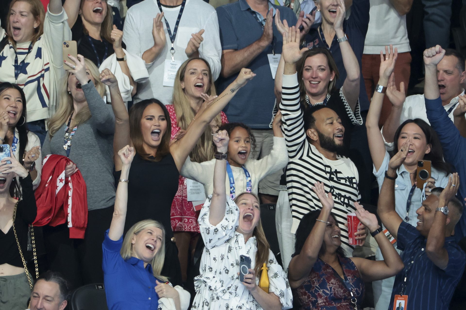 La fête dans les tribunes