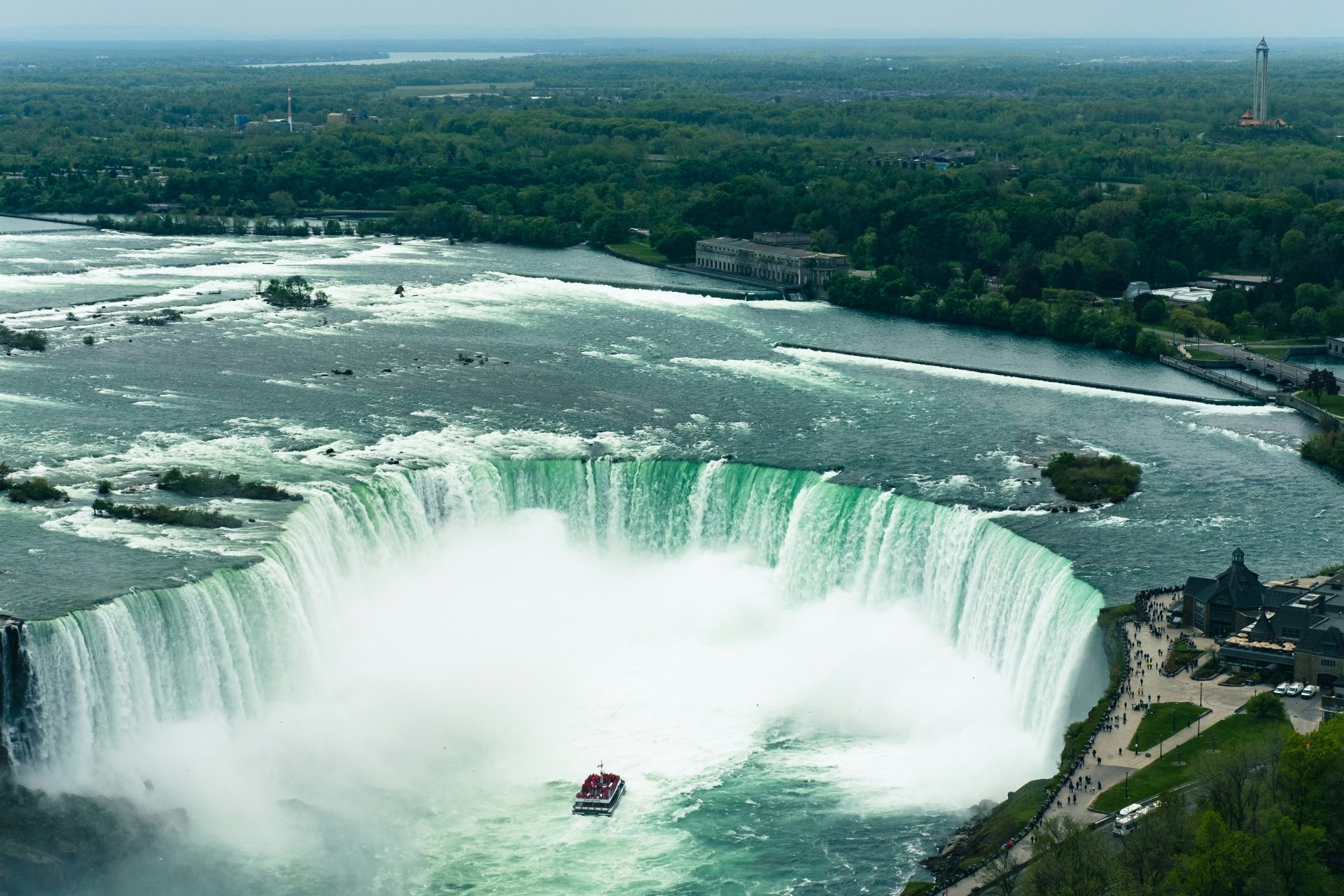 Cataratas do Niágara não possui título oficial