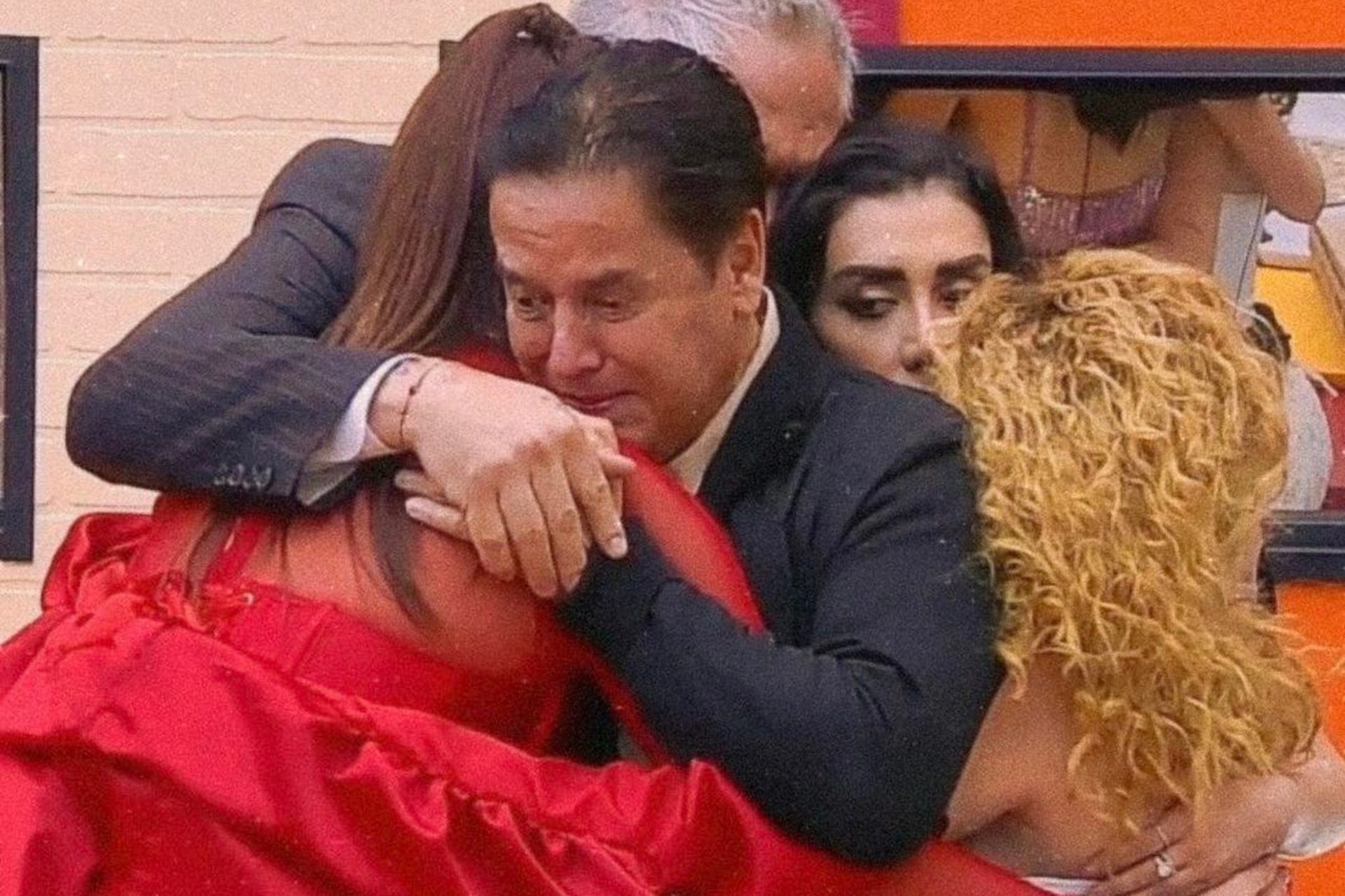 Un abrazo de apoyo para Mario 