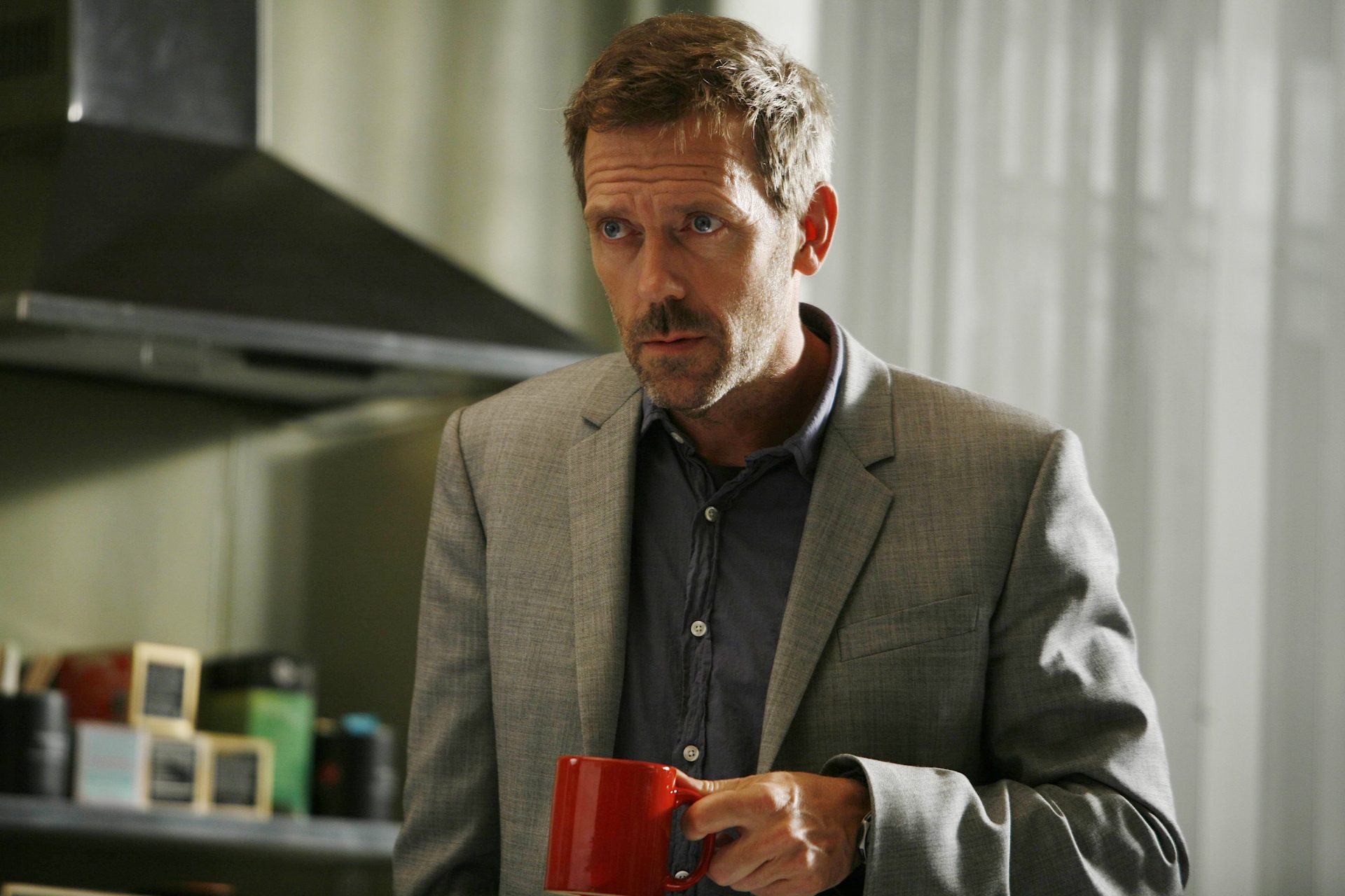 Hugh Laurie como Dr. House