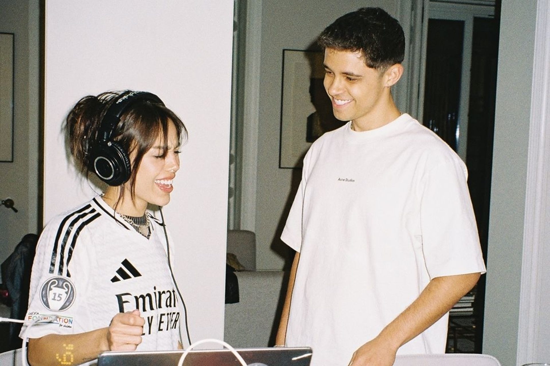 Ella y su novio, fans del Real Madrid 