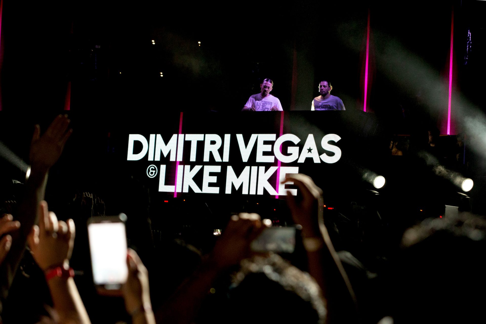 3. Dimitri Vegas & Like Mike (Bélgica / Grecia)