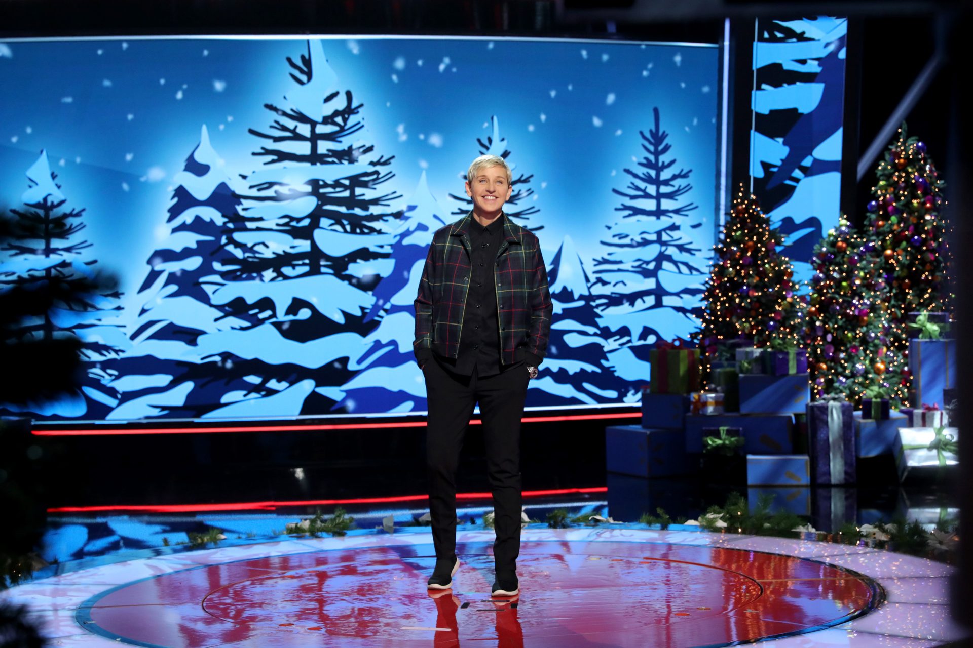 Ellen DeGeneres regaló autos a su audiencia 