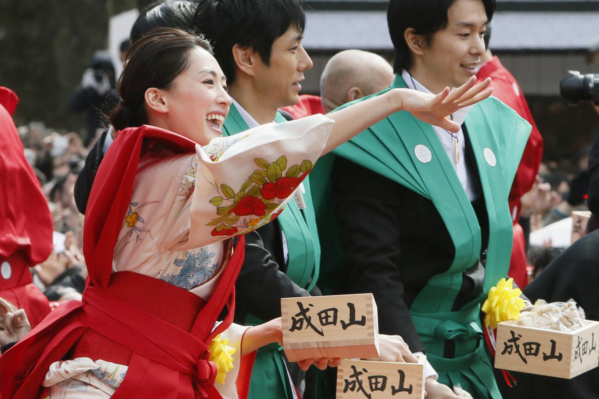 綾瀬はるか：国民的女優の生い立ちとキャリア