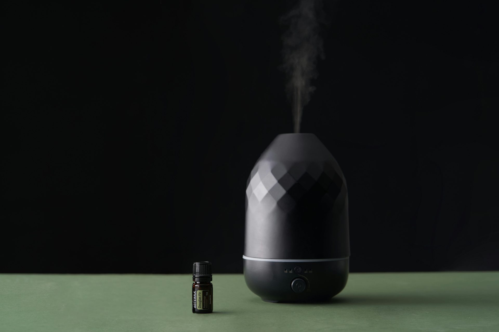 Taurus gift idea: High-end aromatherapy diffuser