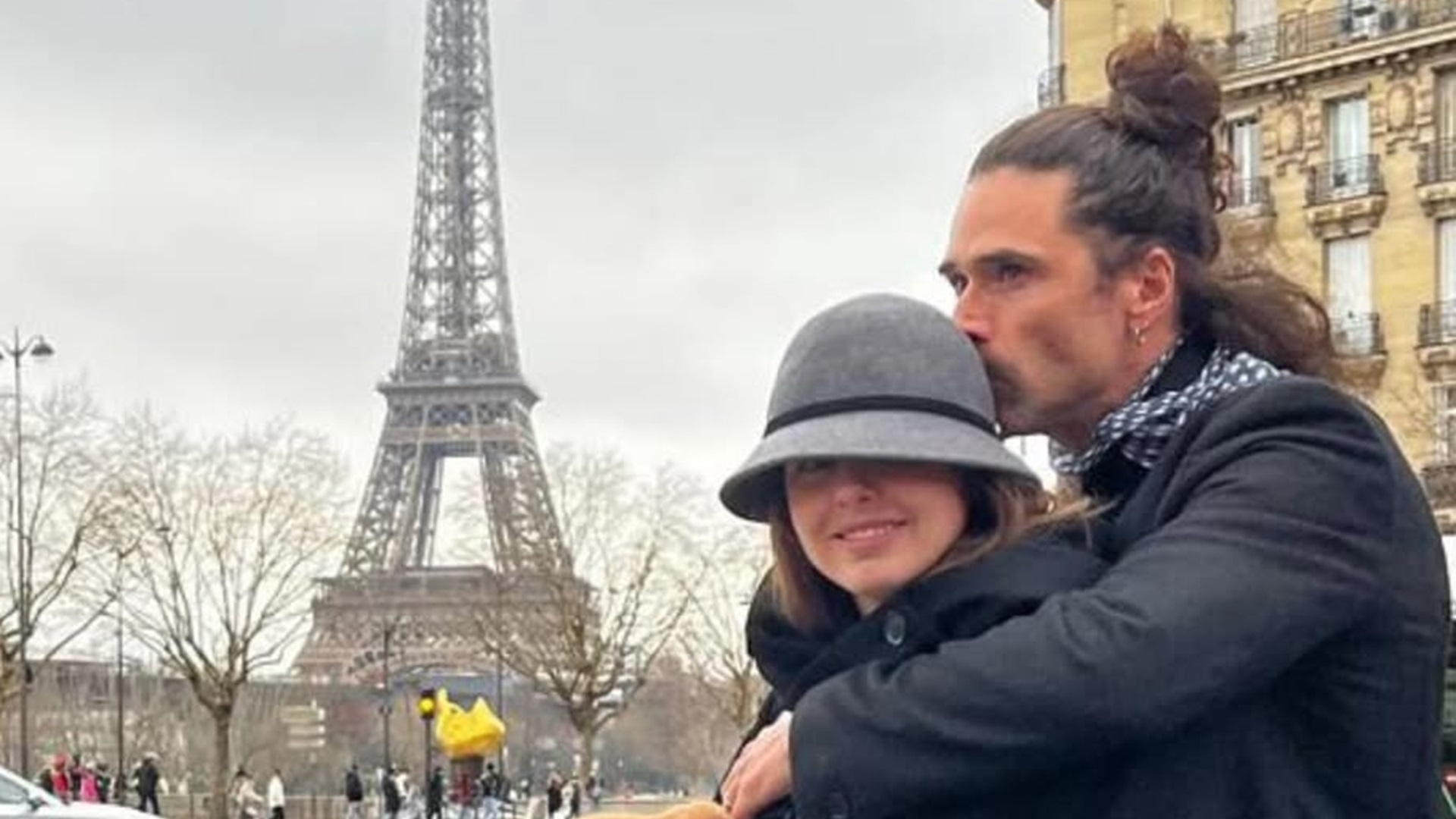 Las vacaciones parisinas de Michelle Renaud y Matías Novoa junto a sus hijos